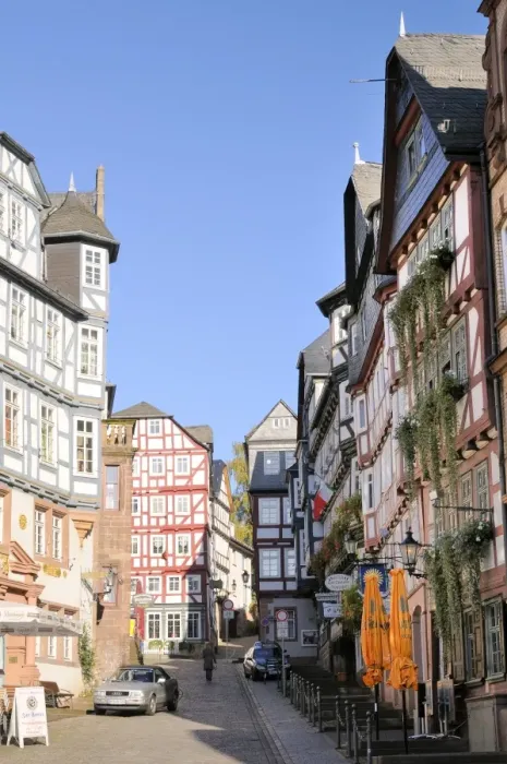 Framed Print : Medieval buildings on Mainzer street viewed from the Market square, Marburg, Hesse, Germany, Europe Framed Print : Medieval buildings on Mainzer street viewed from the Market square, Marburg, Hesse, Germany, Europe
