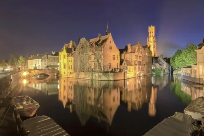 Framed Print : The medieval City Centre, UNESCO World Heritage Site, framed by Rozenhoedkaai canal at night Framed Print : The medieval City Centre, UNESCO World Heritage Site, framed by Rozenhoedkaai canal at night