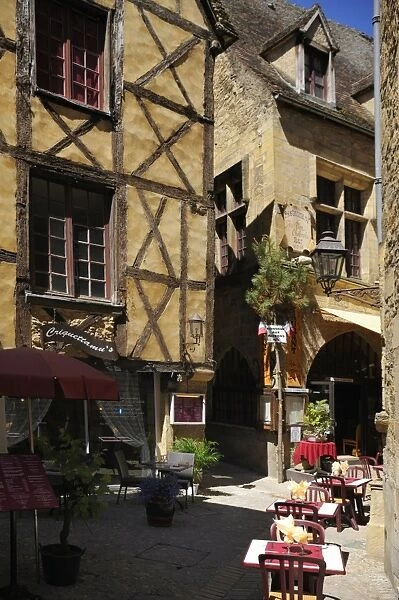 Medieval house in the old town, Sarlat, Dordogne, France. Europe