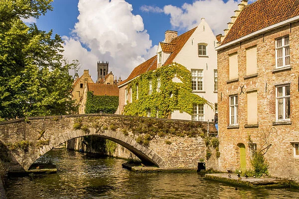 Medieval stone bridge on canal, Bruges, UNESCO World Heritage Site, West Flanders
