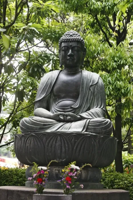 Framed Print : Meditating Buddha statue, Tokyo, Japan, Asia Framed Print : Meditating Buddha statue, Tokyo, Japan, Asia