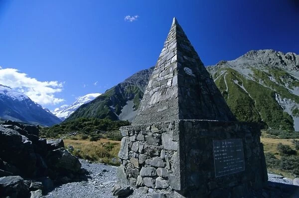 Memorial to climbers who died on Mount Cook