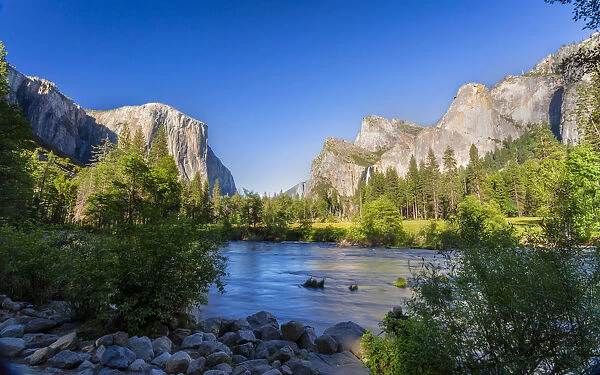 Merced River and El Capitan in Yosemite Valley, UNESCO World Heritage Site, California