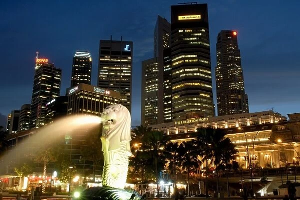 Merlion fountain with statue of half lion and fish