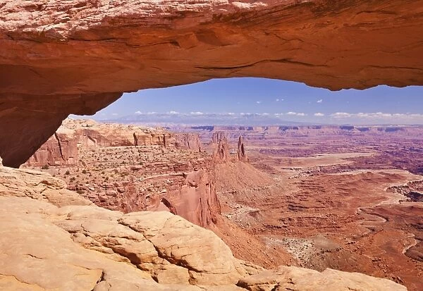 Mesa Arch, Island in the Sky, Canyonlands National Park, Utah, United States of America, North America