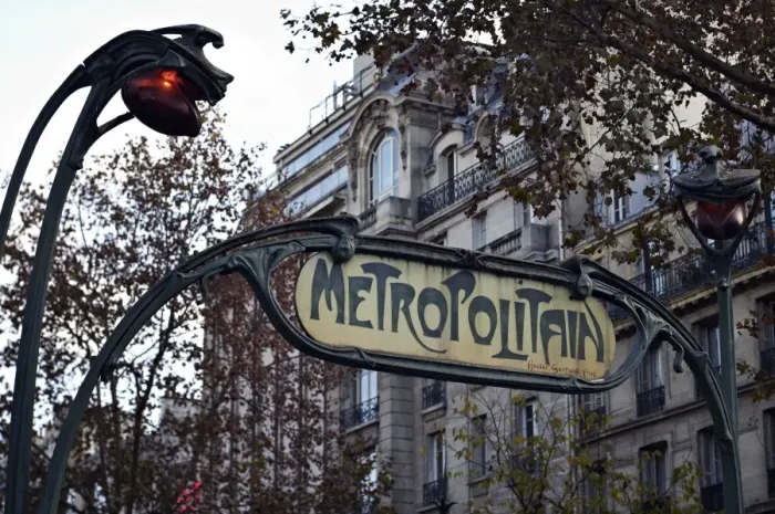 Framed Print : Metropolitain sign and entrance to the Paris Metro, Paris, France, Europe Framed Print : Metropolitain sign and entrance to the Paris Metro, Paris, France, Europe