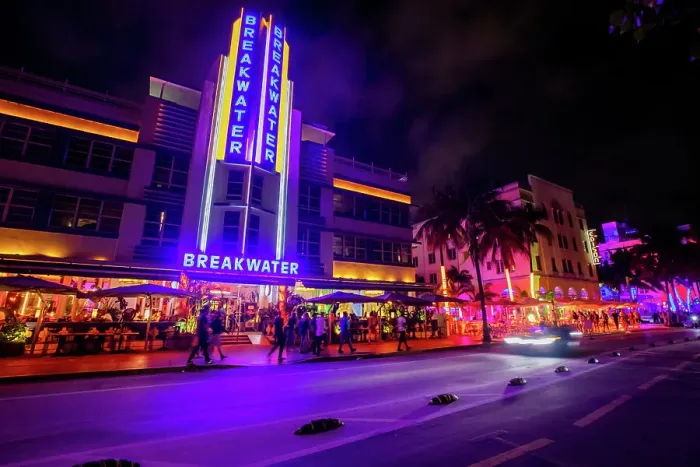 Framed Print : Miami nightlife on Ocean Drive, Miami, Florida, United States of America, North America Framed Print : Miami nightlife on Ocean Drive, Miami, Florida, United States of America, North America