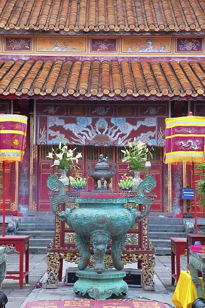 Mieu Temple inside Imperial Palace in Citadel, UNESCO World Heritage Site, Hue, Thua Thien-Hue, Vietnam, Indochina, Southeast Asia, Asia