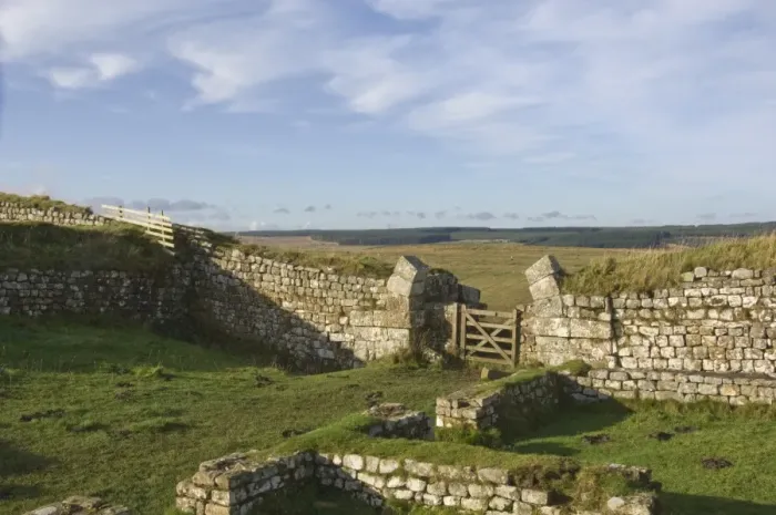 Framed Print : Milecastle 37 looking west, Hadrians Wall, UNESCO World Heritage Site, Northumbria National Park Framed Print : Milecastle 37 looking west, Hadrians Wall, UNESCO World Heritage Site, Northumbria National Park