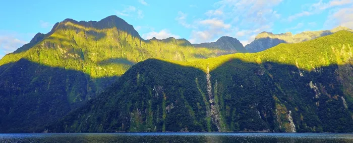 Framed Print : Milford Sound, South Island, New Zealand Framed Print : Milford Sound, South Island, New Zealand