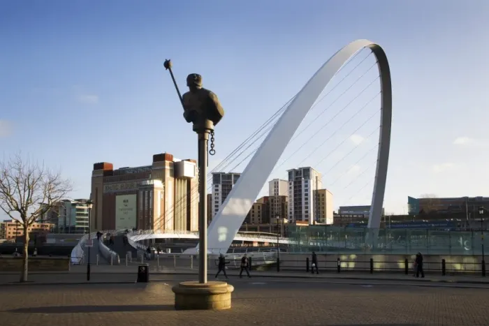 Framed Print : Millennium Bridge and The Baltic from the Quayside, Newcastle upon Tyne