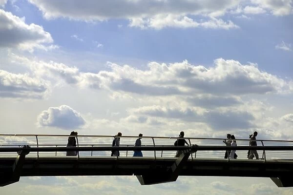 The Millennium Bridge across the River Thames, London, England, United Kingdom, Europe