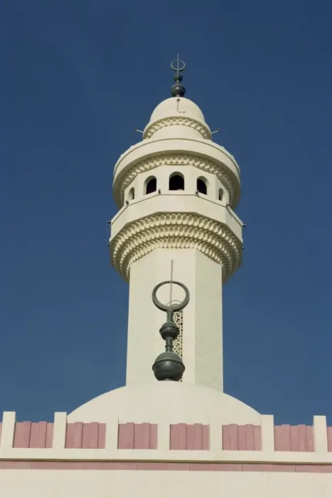 Framed Print : The minaret of the New Grand Mosque, Bahrain, Middle East Framed Print : The minaret of the New Grand Mosque, Bahrain, Middle East