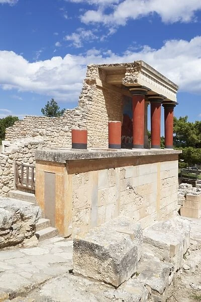 Minoan Palace, Palace of Knossos, North Entrance, Iraklion (Heraklion) (Iraklio), Crete, Greek Islands, Greece, Europe