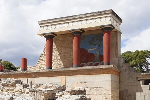 Minoan Palace, Palace of Knossos, North Entrance, Iraklion (Heraklion) (Iraklio), Crete, Greek Islands, Greece, Europe