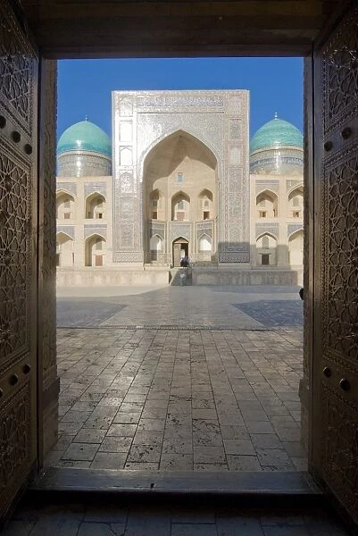 Mir-i-Arab Medressa, UNESCO World Heritage Site, Bukhara, Uzbekistan, Central Asia