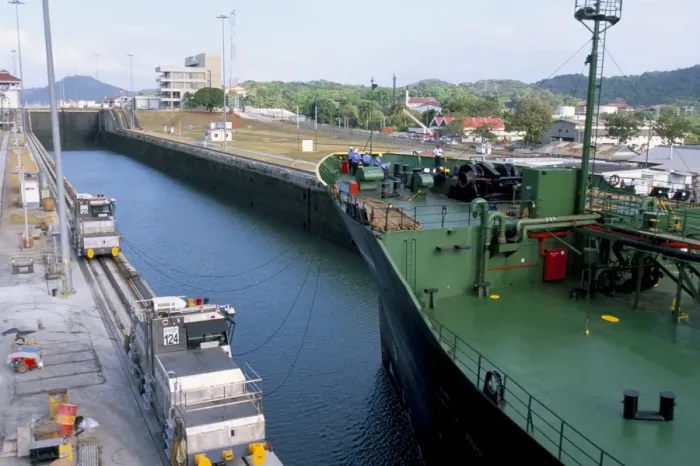 Framed Print : Miraflores Locks Framed Print : Miraflores Locks