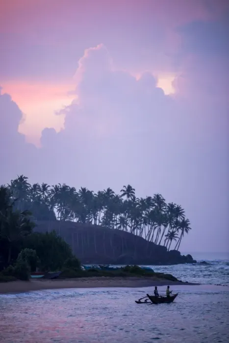 Framed Print : Mirissa Beach, traditional Sri Lankan outrigger fishing boat at sunrise, South Coast, Southern Province, Sri Lanka, Asia Framed Print : Mirissa Beach, traditional Sri Lankan outrigger fishing boat at sunrise, South Coast, Southern Province, Sri Lanka, Asia