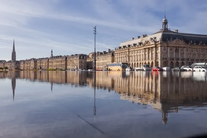 Framed Print : The Miroir d Eau (Water Mirror) in the city of Bordeaux, Gironde, Aquitaine, France Framed Print : The Miroir d Eau (Water Mirror) in the city of Bordeaux, Gironde, Aquitaine, France