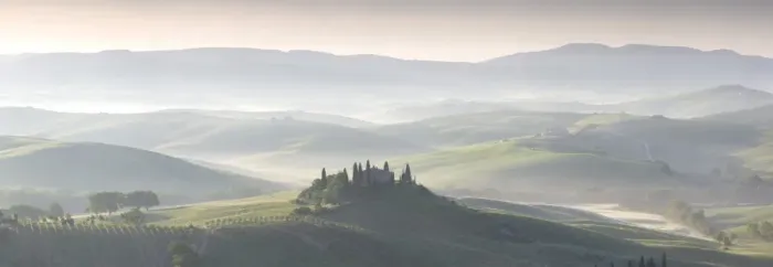 Framed Print : Misty dawn panoramic view towards Belvedere, across Val d Orcia, UNESCO World Heritage Site