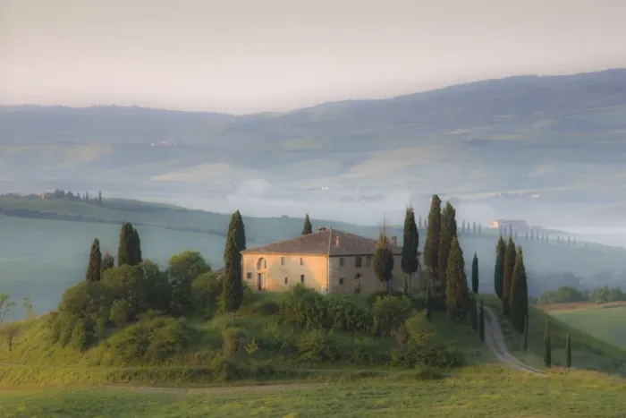 Framed Print : Misty dawn view towards Belvedere across Val d Orcia, UNESCO World Heritage Site Framed Print : Misty dawn view towards Belvedere across Val d Orcia, UNESCO World Heritage Site