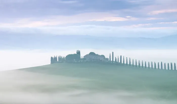 Framed Print : Misty morning in the Val d'Orcia, UNESCO, Tuscany, Italy Framed Print : Misty morning in the Val d'Orcia, UNESCO, Tuscany, Italy