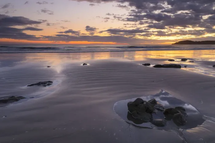 Framed Print : Moeraki Beach at sunrise, Otago, South Island, New Zealand, Pacific Framed Print : Moeraki Beach at sunrise, Otago, South Island, New Zealand, Pacific
