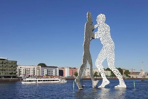 Molecule Man by Jonathan Borofsky, excursion boat at Spree River, Treptow, Berlin