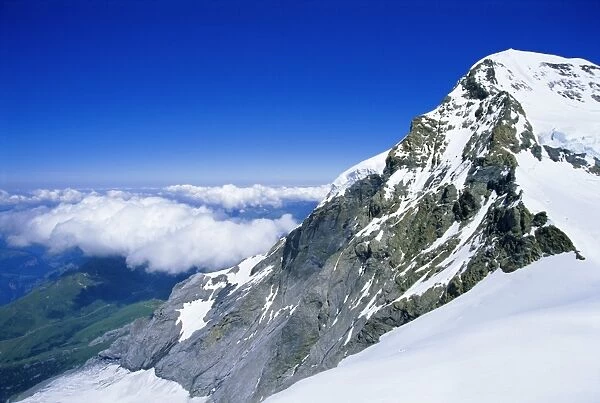 Monch (13449 ft) mountain