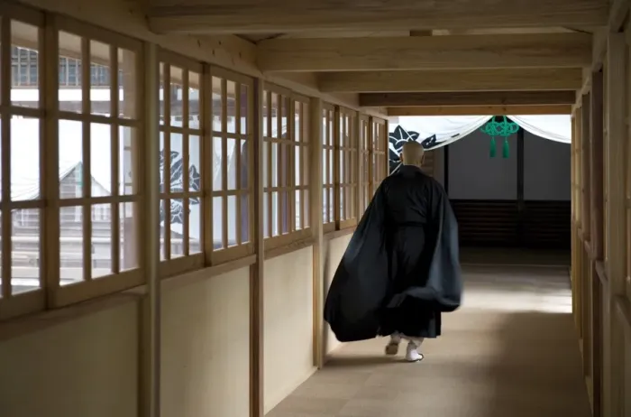 Framed Print : Monk inside Eiheiji Temple, headquarters of the Soto sect of Zen Buddhism, Fukui, Japan Framed Print : Monk inside Eiheiji Temple, headquarters of the Soto sect of Zen Buddhism, Fukui, Japan