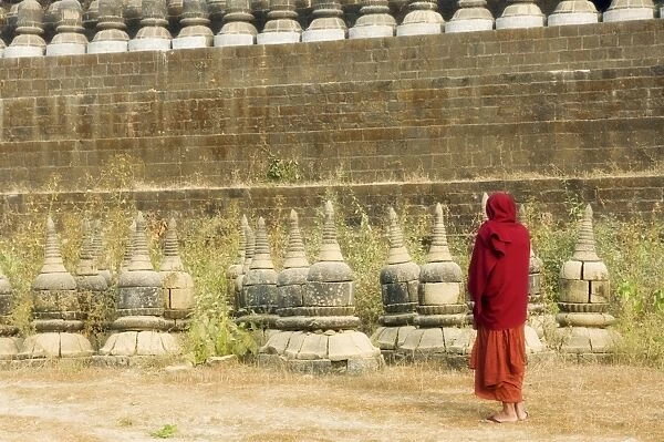 Monk at the Kothaung Temple, Mrauk U, Myanmar (Burma), Asia