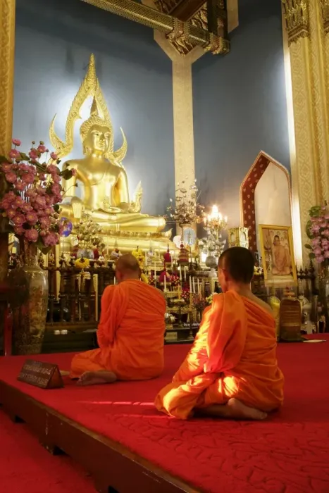 Framed Print : Monks praying and giant golden statue of the Buddha Framed Print : Monks praying and giant golden statue of the Buddha