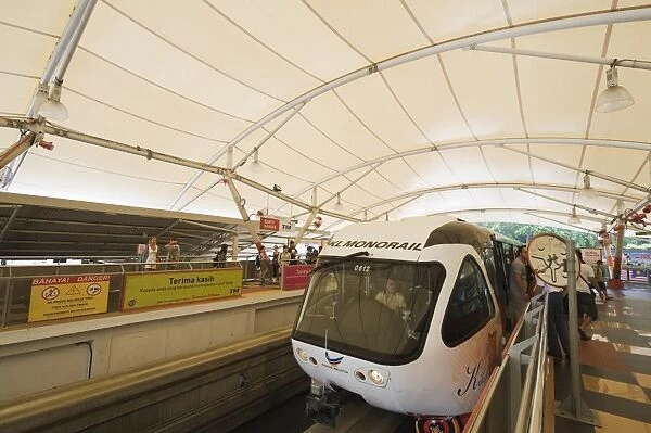 Monorail, Kuala Lumpur, Malaysia, Southeast Asia, Asia
