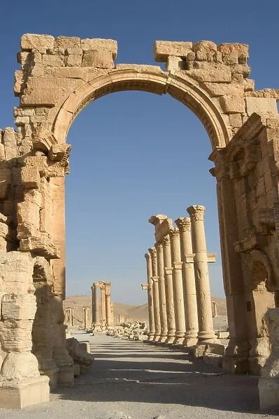 Monumental arch