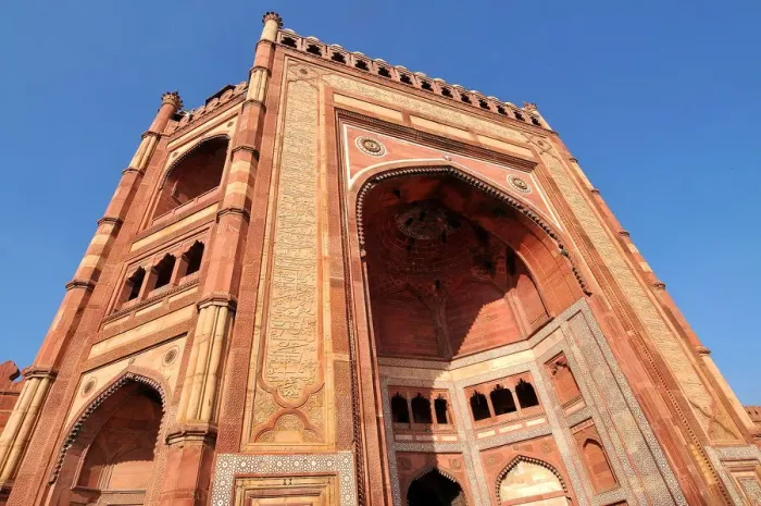 Framed Print : Monumental Gate (Buland Darwaza), Jama Masjid Mosque, Fatehpur Sikri Framed Print : Monumental Gate (Buland Darwaza), Jama Masjid Mosque, Fatehpur Sikri