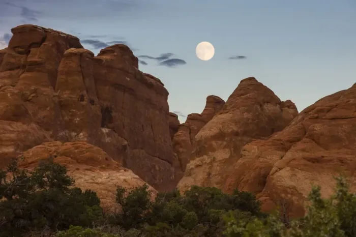 Framed Print : Full moon over Fiery Furnace, a maze like passageway, Arches National Park, Utah, United States of America, North America Framed Print : Full moon over Fiery Furnace, a maze like passageway, Arches National Park, Utah, United States of America, North America