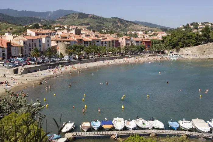 Framed Print : Moored boats, Plage de Port d Avall, beach, Collioure, Pyrenees-Orientales Framed Print : Moored boats, Plage de Port d Avall, beach, Collioure, Pyrenees-Orientales