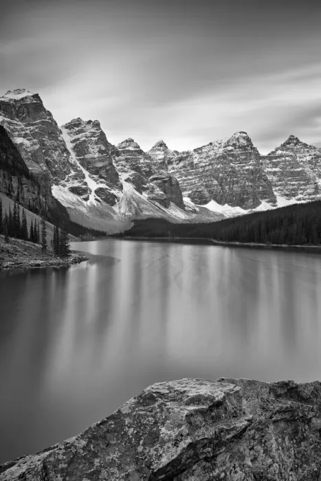 Framed Print : Moraine Lake, Banff National Park, UNESCO World Heritage Site, Alberta, Canada, North America Framed Print : Moraine Lake, Banff National Park, UNESCO World Heritage Site, Alberta, Canada, North America