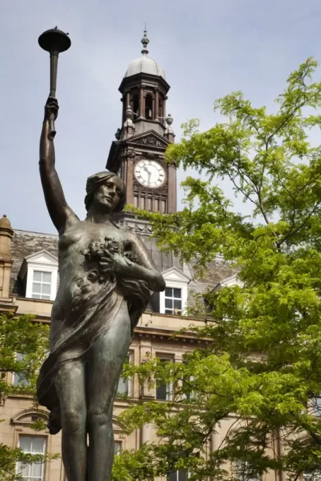 Framed Print : Morn Statue in City Square, Leeds, West Yorkshire, Yorkshire, England, United Kingdom, Europe Framed Print : Morn Statue in City Square, Leeds, West Yorkshire, Yorkshire, England, United Kingdom, Europe
