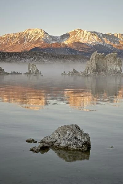 Morning light, Mono Lake, California, United States of America, North America