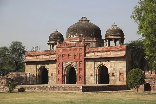 The mosque of Isa Khan Niyazi, part of the Humayuns Tomb Complex, Delhi, India, Asia