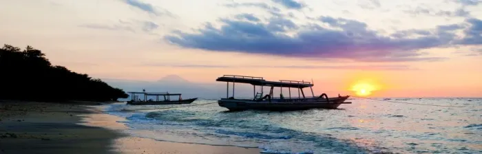 Framed Print : Mount Agung on Bali and fishing boats silhouetted against a sunset, Gili Trawangan, Gili Isles, Indonesia, Southeast Asia, Asia Framed Print : Mount Agung on Bali and fishing boats silhouetted against a sunset, Gili Trawangan, Gili Isles, Indonesia, Southeast Asia, Asia