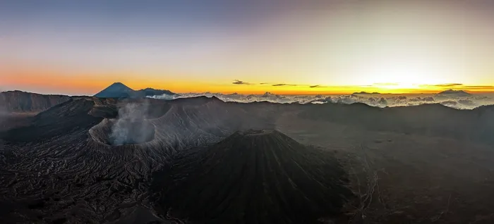 Framed Print : Mount Bromo and Batok volcano, Bromo Tengger Semeru National Park, East Java, Indonesia Framed Print : Mount Bromo and Batok volcano, Bromo Tengger Semeru National Park, East Java, Indonesia