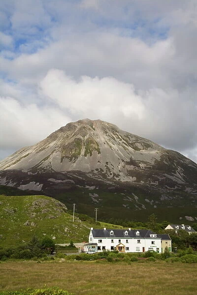 Mount Errigal and Dunlewy village, County Donegal, Ulster, Republic of Ireland, Europe