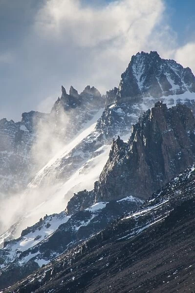 Mount Fitzroy (Cerro Fitz Roy), El Chalten, Los Glaciares National Park, UNESCO World Heritage Site, Santa Cruz Province, Patagonia, Argentina, South America
