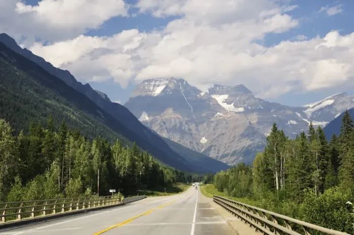 Framed Print : Mount Robson, Mount Robson Provincial Park, British Columbia, Canada, North America Framed Print : Mount Robson, Mount Robson Provincial Park, British Columbia, Canada, North America