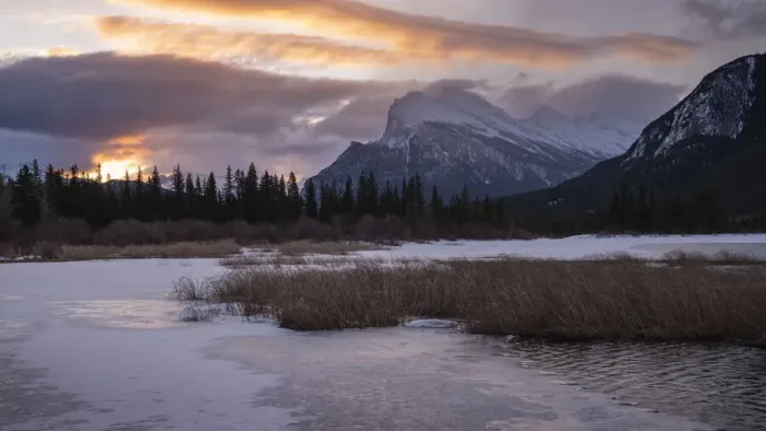 Framed Print : Mount Rundle sunrise with lake ice, Vermillion Lakes, Banff National Park Framed Print : Mount Rundle sunrise with lake ice, Vermillion Lakes, Banff National Park