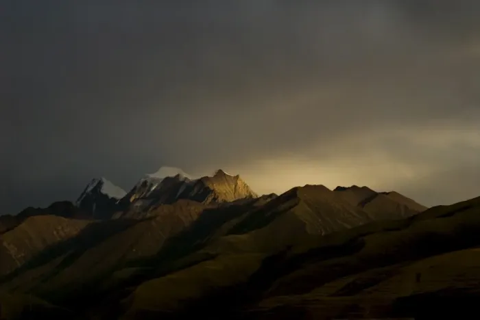 Framed Print : Mountain at dusk, Ganzi (Garze), Sichuan, China, Asia Framed Print : Mountain at dusk, Ganzi (Garze), Sichuan, China, Asia