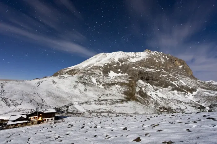 Framed Print : The mountain hut at the foot of Plattkofel (Sasso Piatto) under a starry winter night, South Tyrol, Trentino-Alto Adige, Italy, Europe