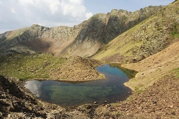 Mountain lake, hiking area of Pic de Coma Pedrosa, Parish of La Massana
